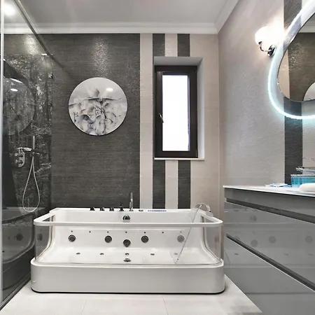 Siedmiogrodzka 7 Serviced By P&o * Warszawa